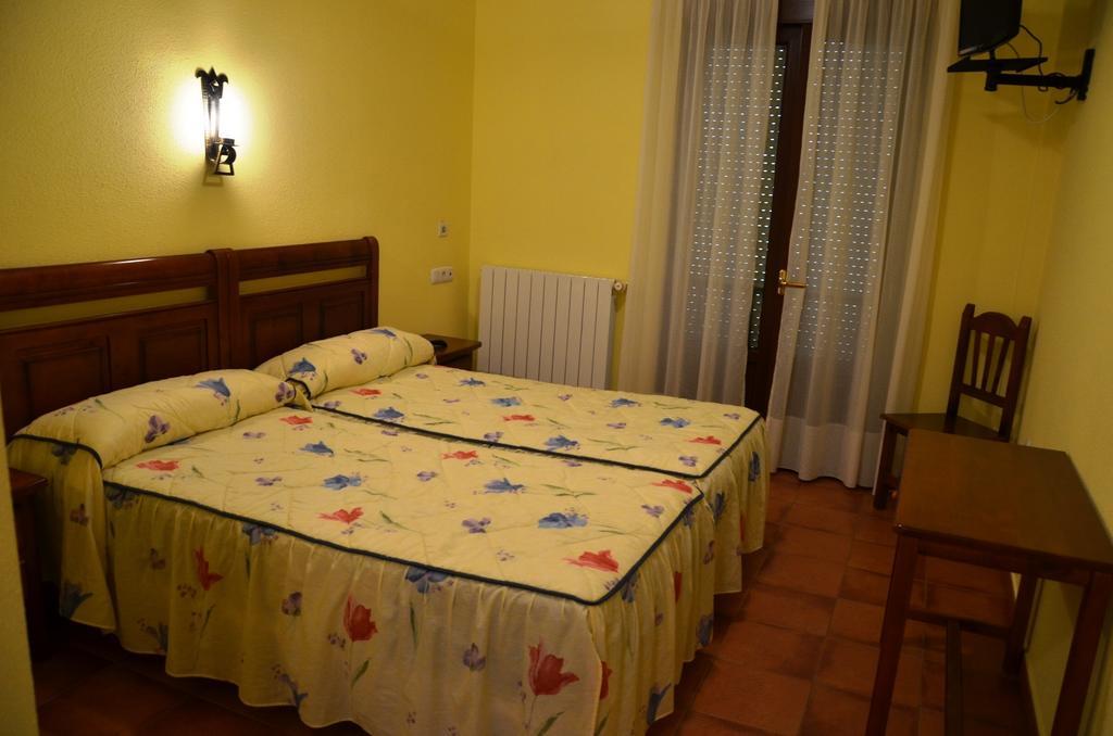 Hospedería El Cantio Orena Habitación foto